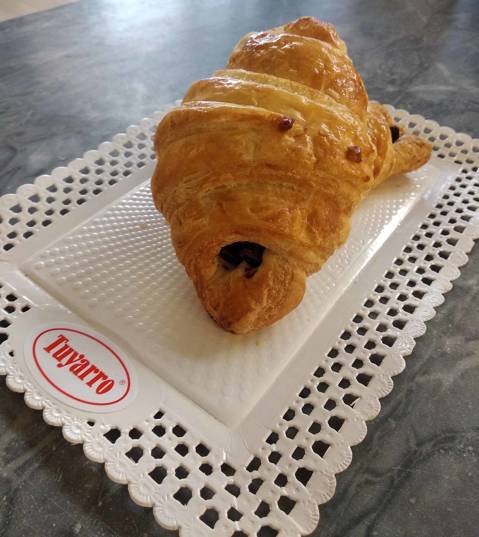 Croissant de chocolate negro